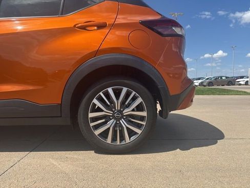 Used 2024 Nissan Kicks SV w/ Interior Electronics Package FWD image 13