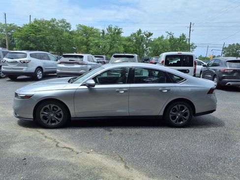 Used 2023 Honda Accord EX image 7