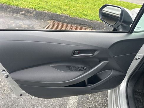 Used 2024 Toyota Corolla LE FWD image 12