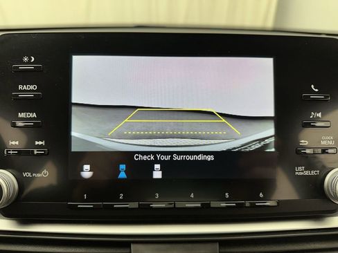 Used 2019 Honda Accord LX image 17