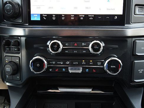 New 2025 Ford F350 Lariat w/ Lariat Ultimate Package image 17