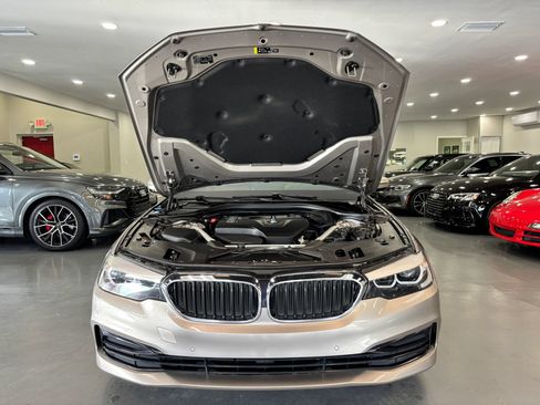 Used 2019 BMW 530i w/ Convenience Package RWD image 44