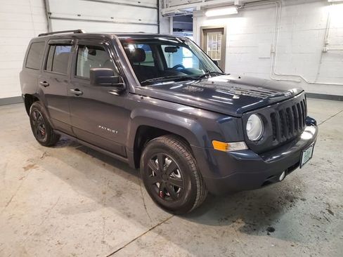 Used 2014 Jeep Patriot Sport image 8