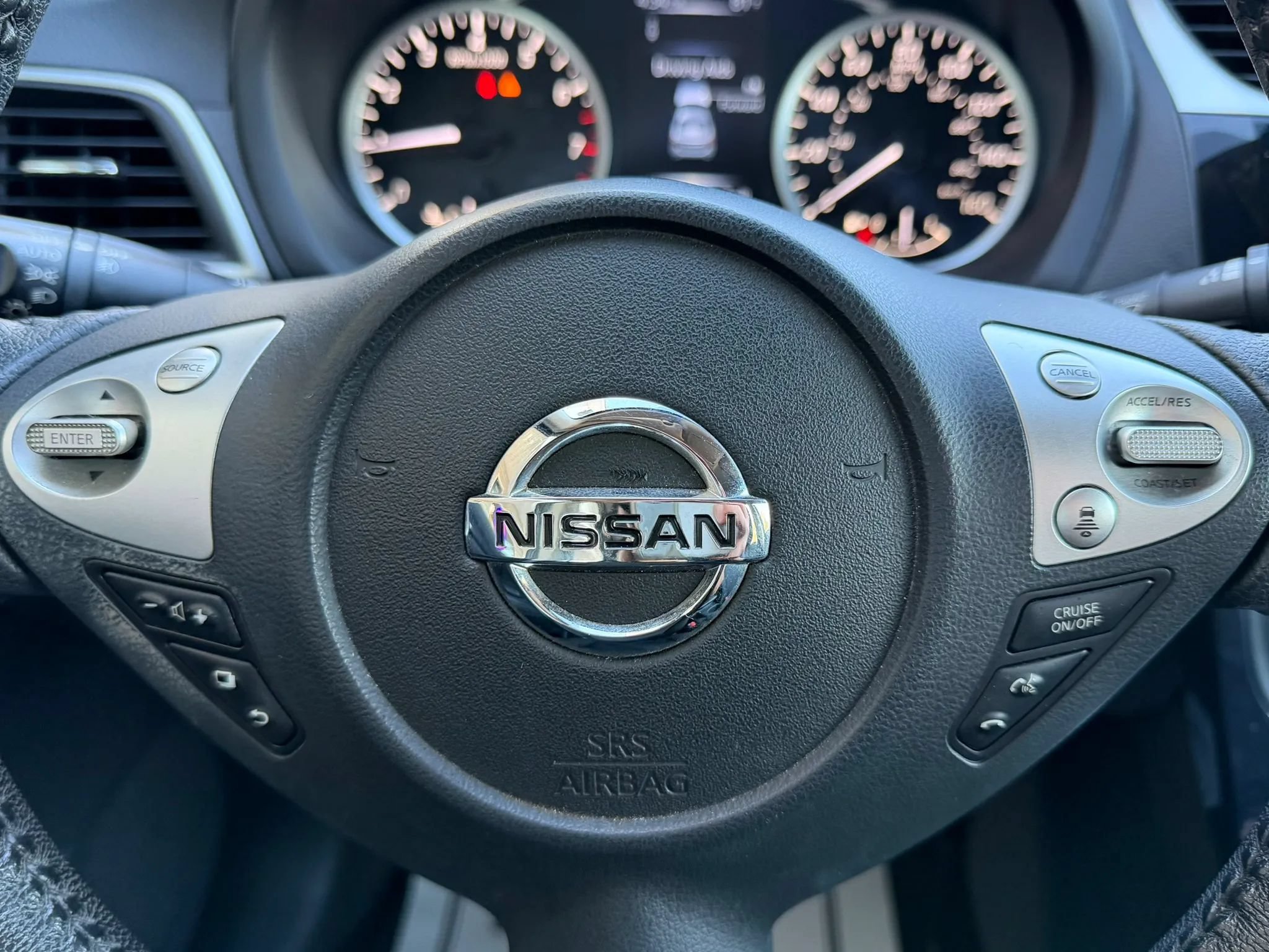 Used 2018 Nissan Sentra SR w/ SR Midnight Edition Package FWD image 19