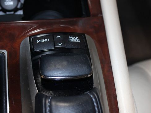 Used 2013 Lexus LS 460 w/ Comfort Pkg image 21