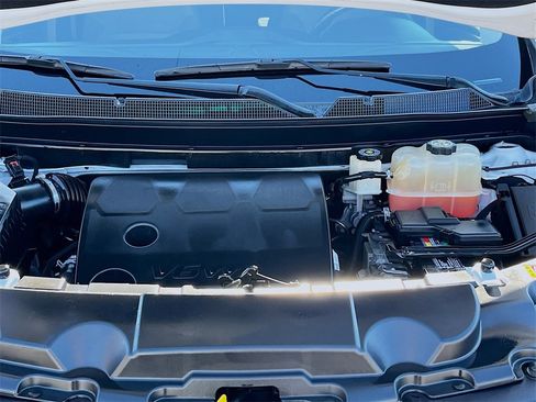 Used 2018 Chevrolet Traverse LT image 30