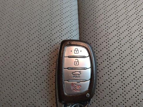 Used 2017 Hyundai Elantra Limited w/ Limited Ultimate Package 05 image 32