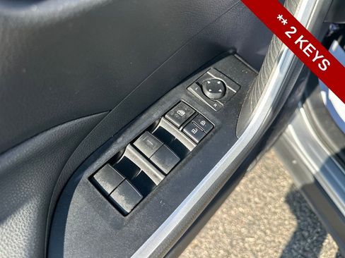 Used 2021 Toyota RAV4 LE image 13