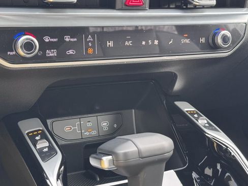 New 2025 Kia Sorento SX Prestige image 35