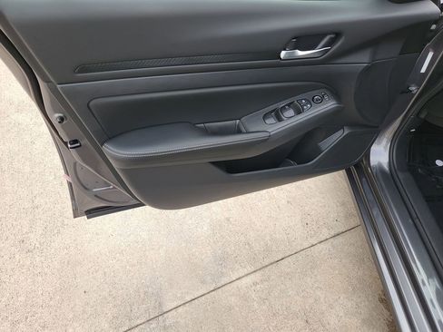 Certified 2024 Nissan Altima 2.5 SV FWD image 27