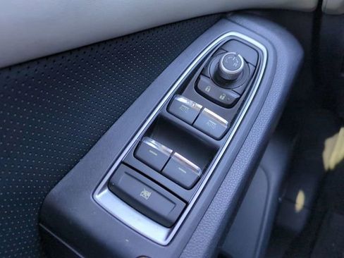 Used 2019 Subaru Ascent Touring image 30