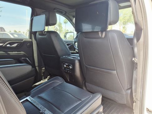 Used 2021 GMC Yukon XL Denali image 14