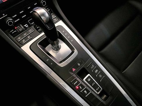 Used 2019 Porsche 911 Carrera S image 19