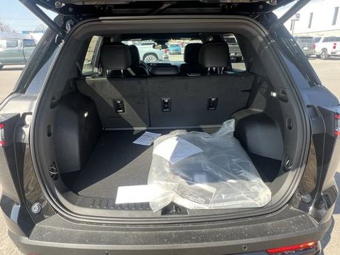 New 2025 Chevrolet Equinox RS w/ LPO, Floor Liner Package image 5