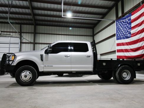 Used 2017 Ford F350 Lariat w/ Chrome Package AWD/4WD image 5