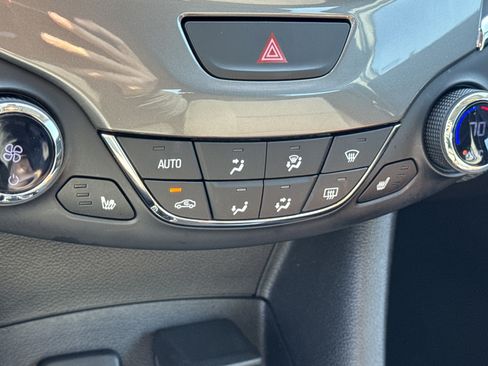 Used 2019 Chevrolet Cruze LT w/ Sun And Sound Package image 34