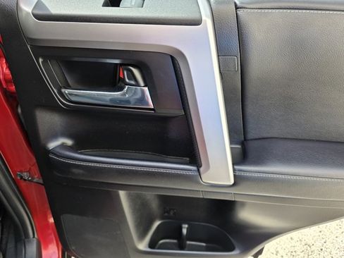 Used 2022 Toyota 4Runner SR5 Premium image 12