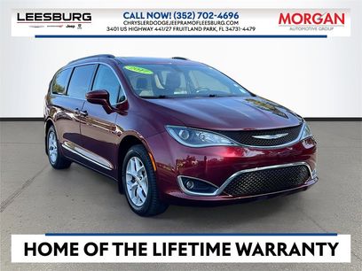 Used 2017 Chrysler Pacifica Touring-L w/ Tire & Wheel Group
