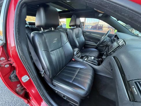 Used 2017 Chrysler 300 S w/ 300S Premium Group image 18