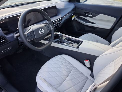 New 2026 Nissan Sentra SL w/ Floor Mat Package FWD image 7