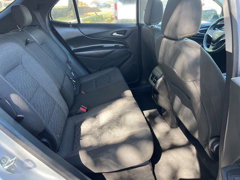Used 2018 Chevrolet Equinox LT image 14