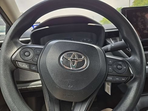 Used 2024 Toyota Corolla LE FWD image 14