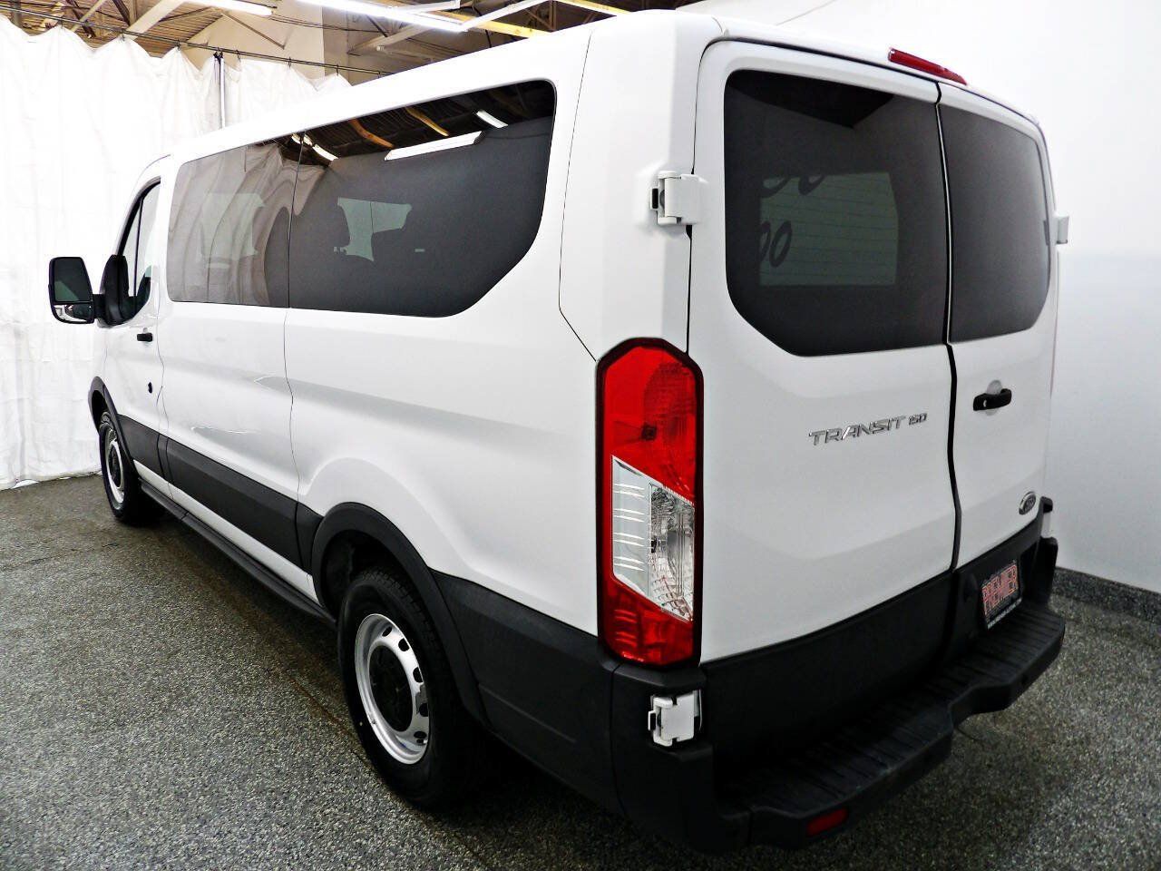 Used 2018 Ford Transit 150 XL RWD image 4