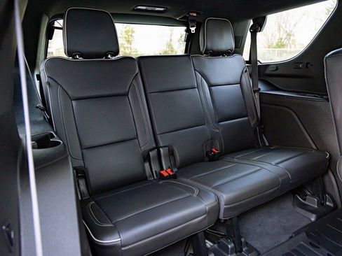 Used 2021 Chevrolet Tahoe Premier w/ Premium Package image 31