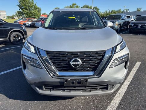 Used 2023 Nissan Rogue SV AWD/4WD image 2