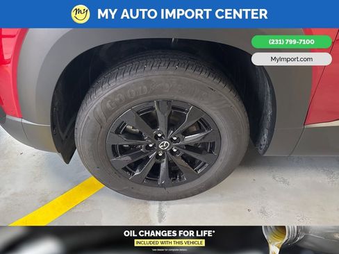 Used 2025 MAZDA CX-50 AWD 2.5 Hybrid w/ Premium Pkg image 9