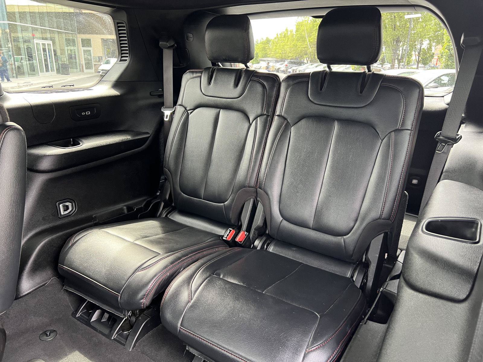 Used 2024 Jeep Grand Cherokee L Laredo w/ Luxury Tech Group I AWD/4WD image 7