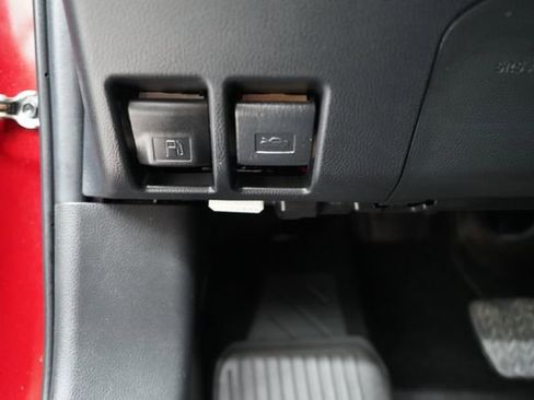 Used 2023 Toyota RAV4 LE AWD/4WD image 23