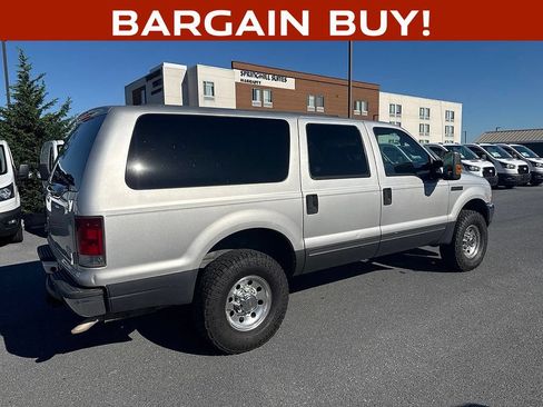 Used 2004 Ford Excursion XLT AWD/4WD image 4
