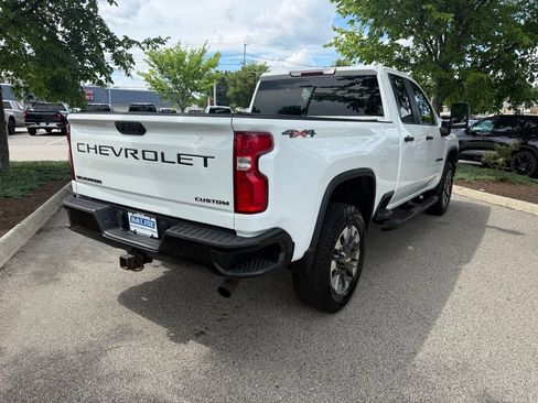 Used 2021 Chevrolet Silverado 2500 Custom w/ Custom Value Package AWD/4WD image 5