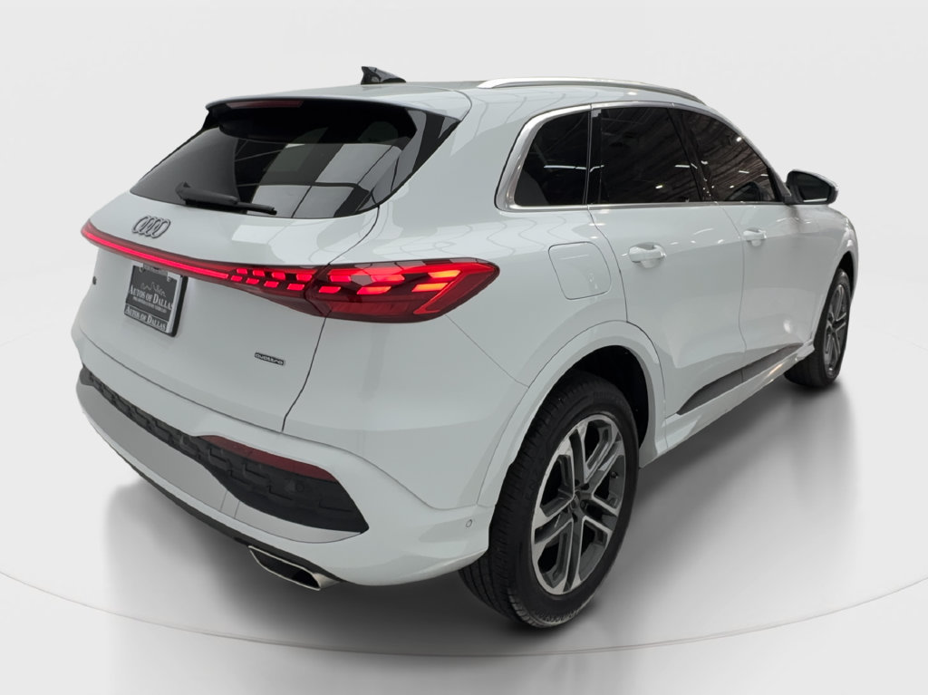 Used 2025 Audi Q5 Premium w/ Convenience Package AWD/4WD image 8
