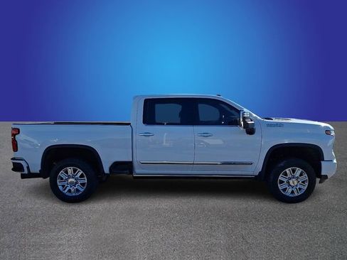 Used 2025 Chevrolet Silverado 2500 High Country w/ High Country Premium Package image 4