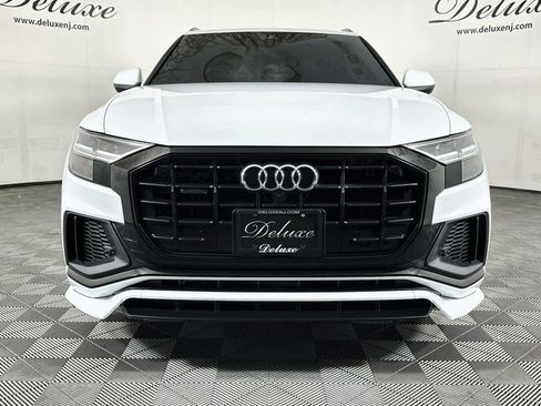 Used 2019 Audi Q8 Premium Plus w/ Premium Plus AWD/4WD image 2