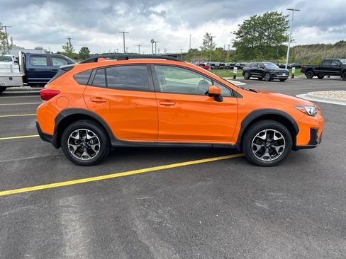 Used 2019 Subaru Crosstrek 2.0i Premium w/ Moonroof Package AWD/4WD image 6