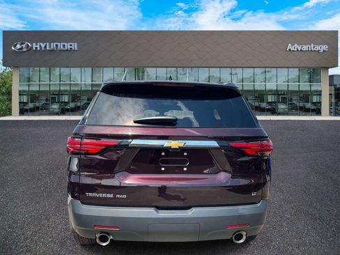 Used 2023 Chevrolet Traverse LT w/ LT Premium Package AWD/4WD image 6
