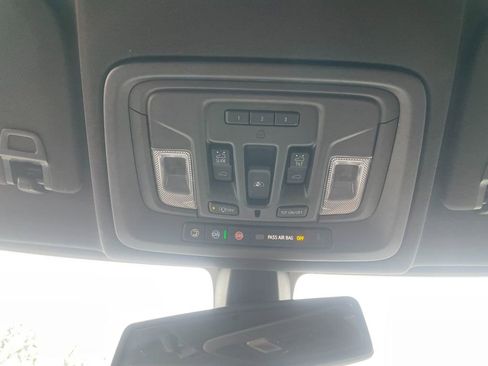 Used 2022 Chevrolet Silverado 1500 High Country w/ Z71 Off-Road Package AWD/4WD image 23