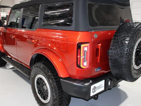 Used 2022 Ford Bronco Outer Banks AWD/4WD image 6