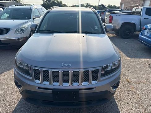 Used 2017 Jeep Compass High Altitude AWD/4WD image 2