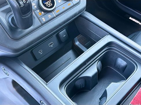 Used 2023 Land Rover Defender 110 X image 28