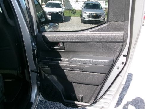 Used 2024 Toyota Tacoma SR5 image 8