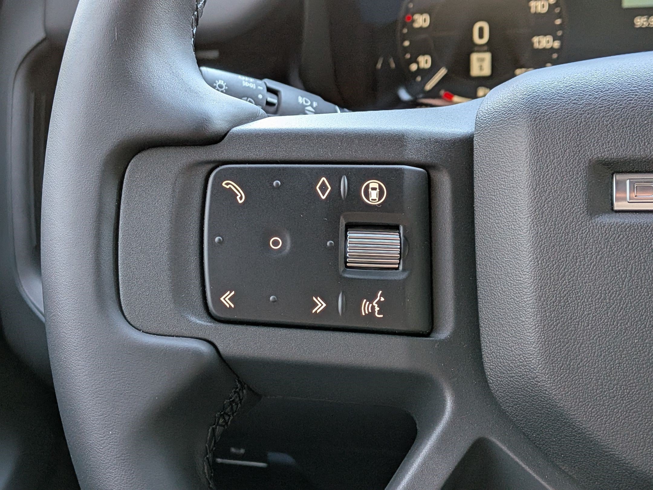 New 2026 Land Rover Defender 130 X-Dynamic SE AWD/4WD image 17