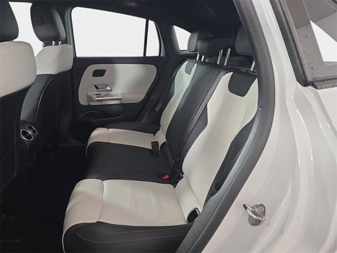 Used 2023 Mercedes-Benz GLA 45 AMG 4MATIC image 17