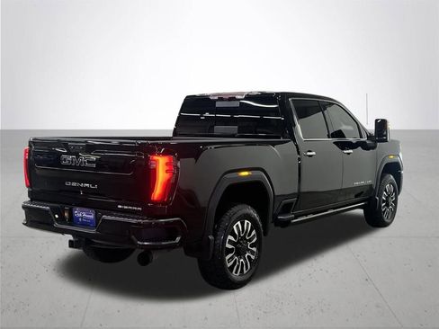 Used 2024 GMC Sierra 2500 Denali Ultimate image 10