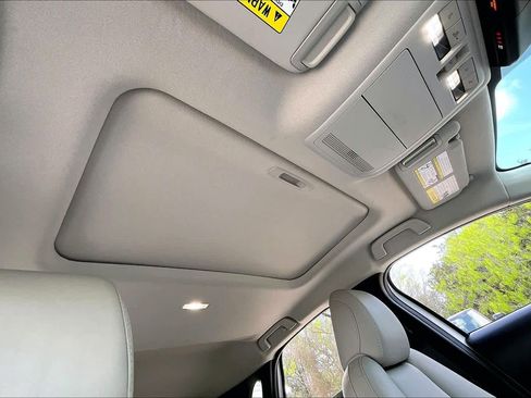 Used 2025 MAZDA CX-30 AWD 2.5 S w/ Preferred Package image 14