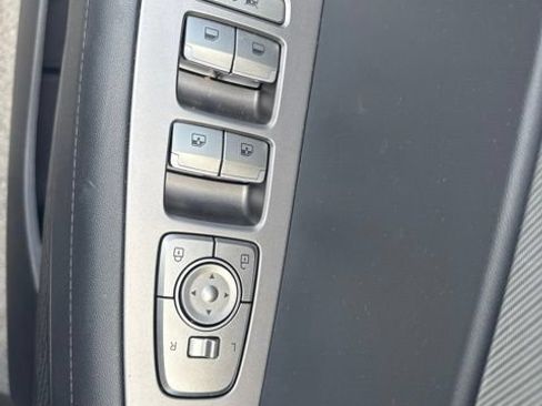 Used 2025 Hyundai Palisade SEL FWD image 23