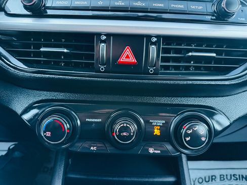 Used 2021 Kia Forte Sedan image 13